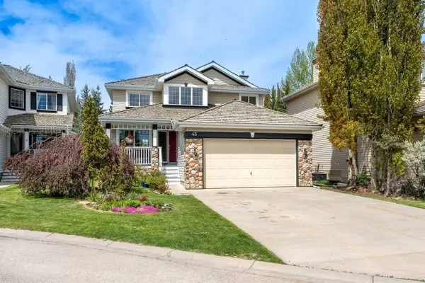 43 Springbank VW SW, Calgary, AB T3H 4J5