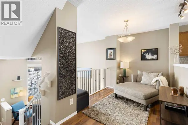 241 Elgin Gardens SE, Calgary, AB T2Z4T6