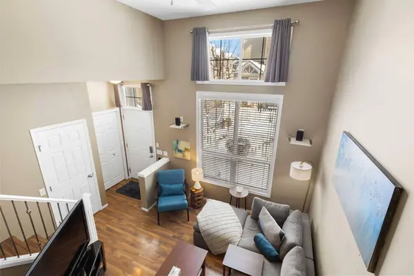 241 Elgin GDNS SE, Calgary, AB T2Z 4T6