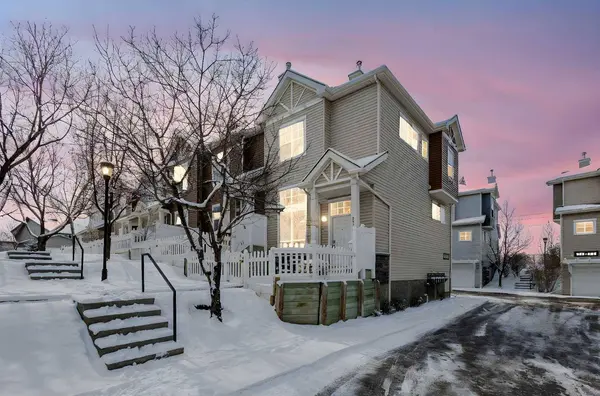 241 Elgin GDNS SE, Calgary, AB T2Z 4T6