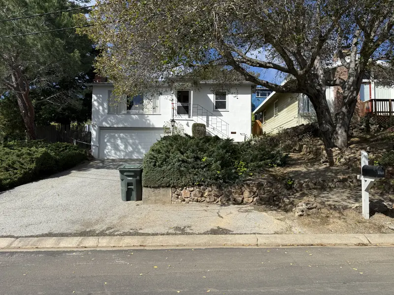 2218 Ewell Rd, Belmont, CA 94002-1649
