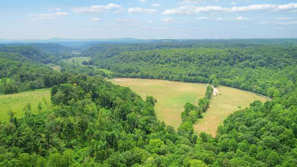 1212 South Fishing Creek Road, Waynesburg, KY 40489