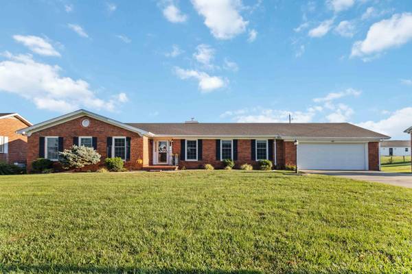 105 Pine Hill Drive, Lancaster, KY 40444