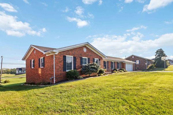 105 Pine Hill Drive, Lancaster, KY 40444