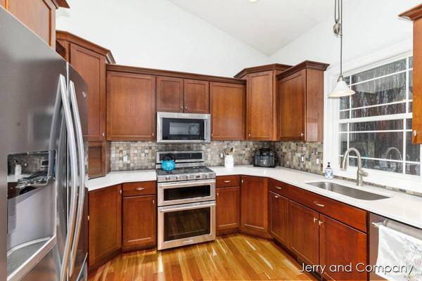 10302 Crabapple Lane, Zeeland, MI 49464