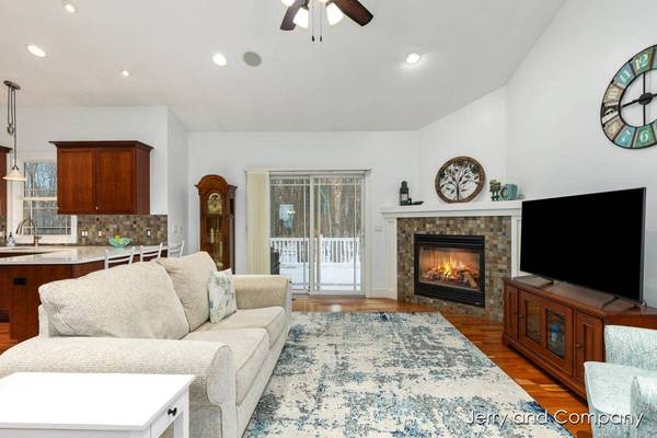 10302 Crabapple Lane, Zeeland, MI 49464