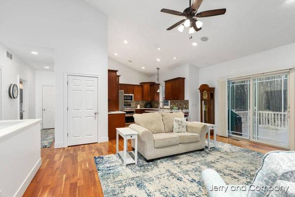 10302 Crabapple Lane, Zeeland, MI 49464