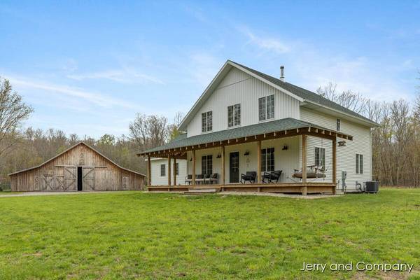 3670 Hunters Creek Drive, Hamilton, MI 49419