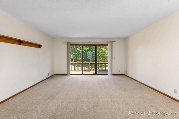 313 Maple Creek Court, Holland, MI 49423