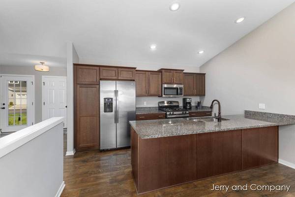 13648 Legends View Court, Holland, MI 49424