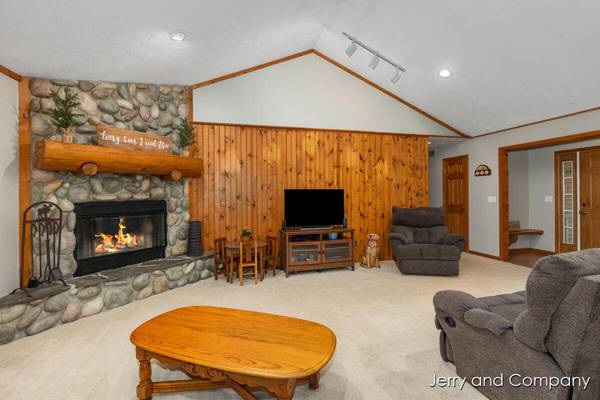 5932 Wilderness Trail, Hamilton, MI 49419
