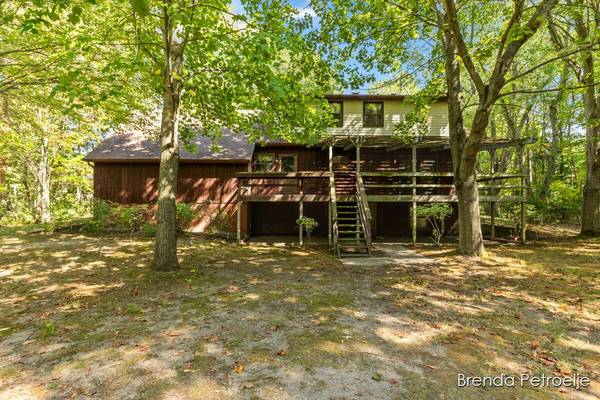 3681 N 160th Avenue, Holland, MI 49424