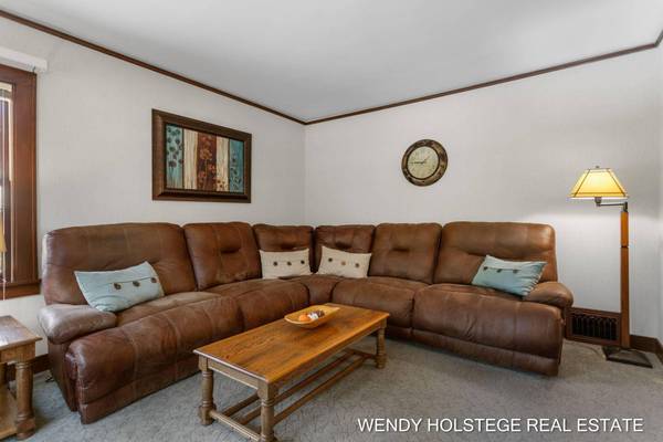 655 Lugers Road, Holland, MI 49423