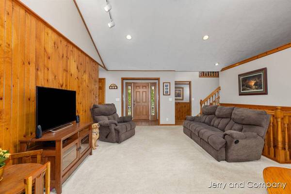 5932 Wilderness Trail, Hamilton, MI 49419
