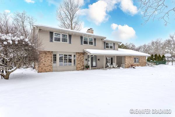 160 Sorrento Drive, Holland, MI 49423