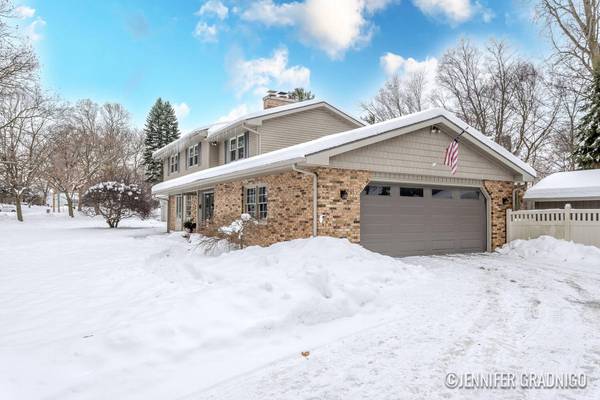 160 Sorrento Drive, Holland, MI 49423