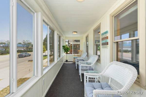 602 Jackson Street, Grand Haven, MI 49417