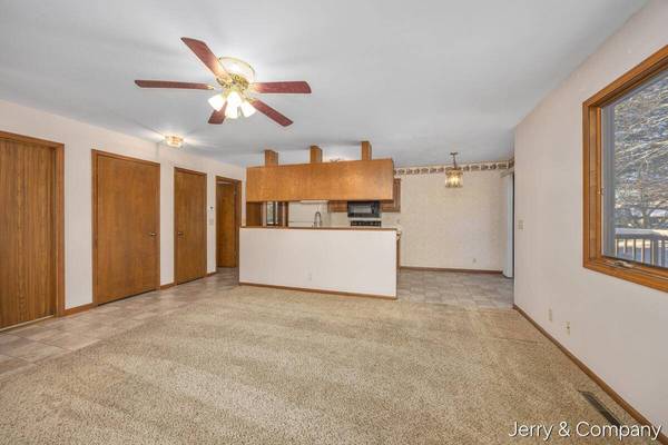 948 Laketown Drive, Holland, MI 49423