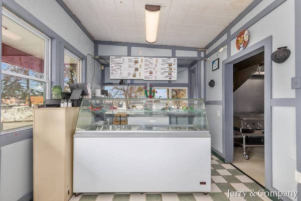 517 Butternut Drive, Holland, MI 49424