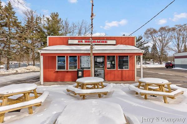 517 Butternut Drive, Holland, MI 49424