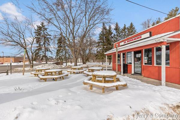 517 Butternut Drive, Holland, MI 49424