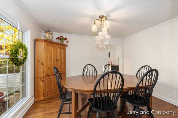 15 W 25th Street, Holland, MI 49423