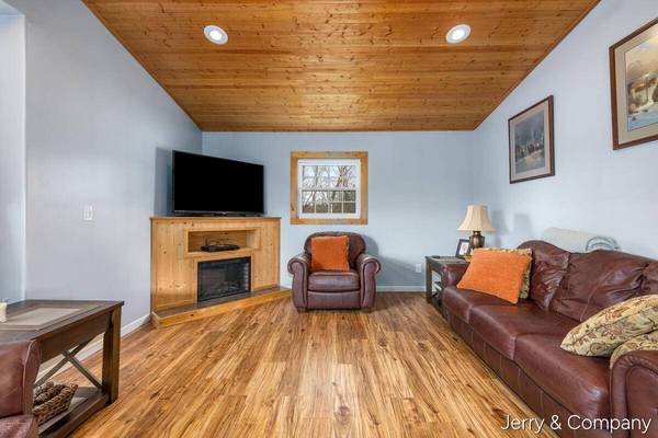 29535 22nd Avenue, Gobles, MI 49055