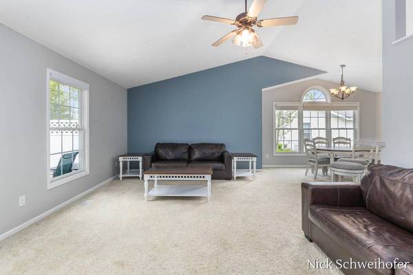11877 Willow Wood N, Holland, MI 49424