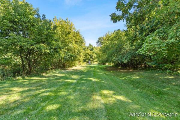 5932 Wilderness Trail, Hamilton, MI 49419
