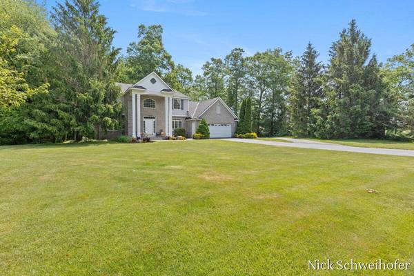 11220 Oak Grove Road, Grand Haven, MI 49417