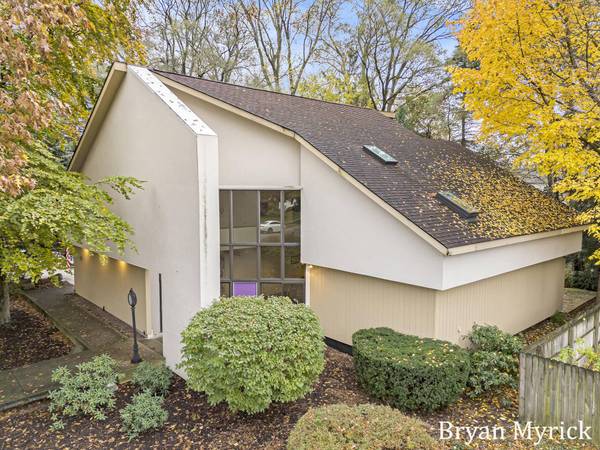 140 E 29th Street, Holland, MI 49423