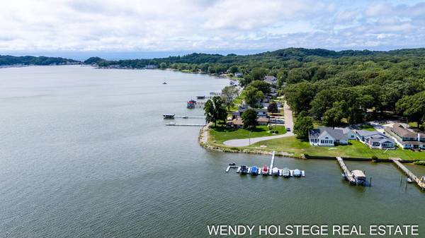 398 Pine Street, Holland, MI 49424