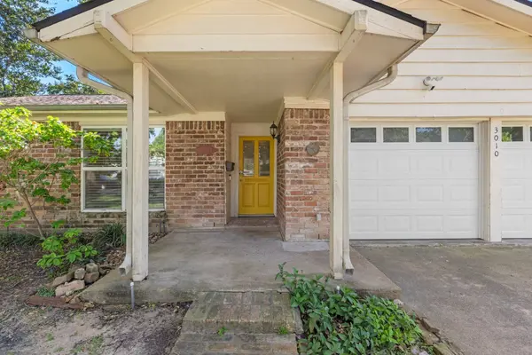 3010 Westerland DR, Houston, TX 77063
