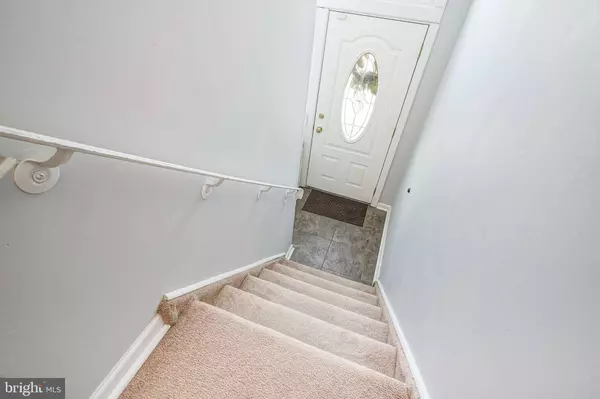 3537 CHURCHILL LN, Philadelphia, PA 19114