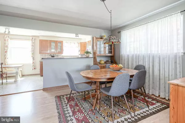 8824 DEWEES ST, Philadelphia, PA 19152