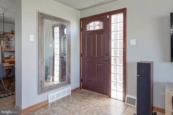 8824 DEWEES ST, Philadelphia, PA 19152