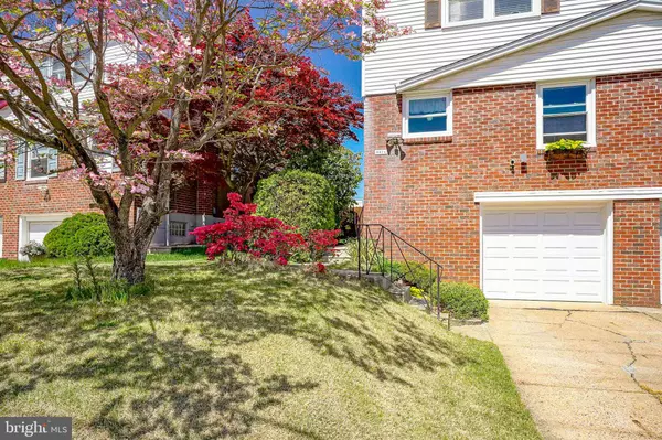 8824 DEWEES ST, Philadelphia, PA 19152