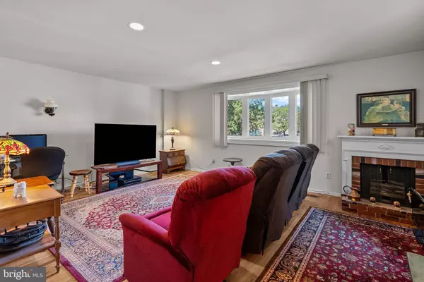 411 AUDUBON PLZ, Philadelphia, PA 19116