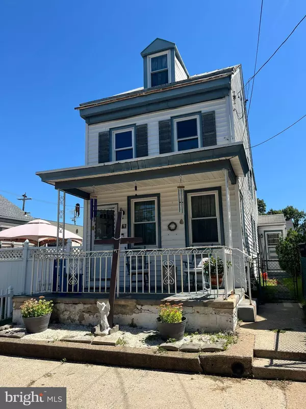 567 LINDEN ST, Bristol, PA 19007