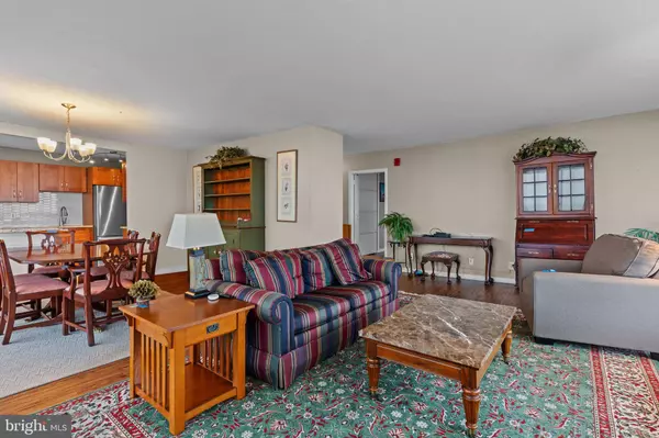 3900 FORD RD #20O, Philadelphia, PA 19131