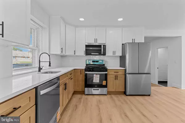 3165 WESTON ST, Philadelphia, PA 19136