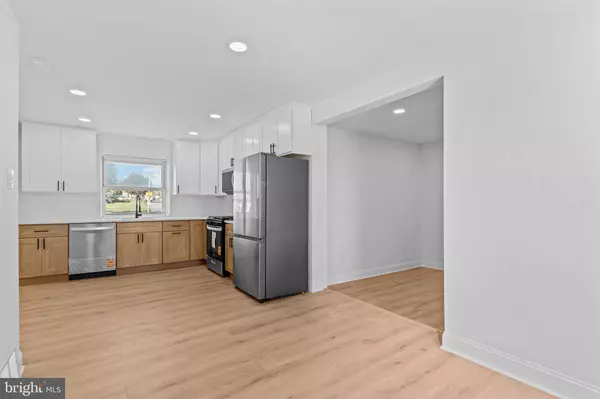 3165 WESTON ST, Philadelphia, PA 19136