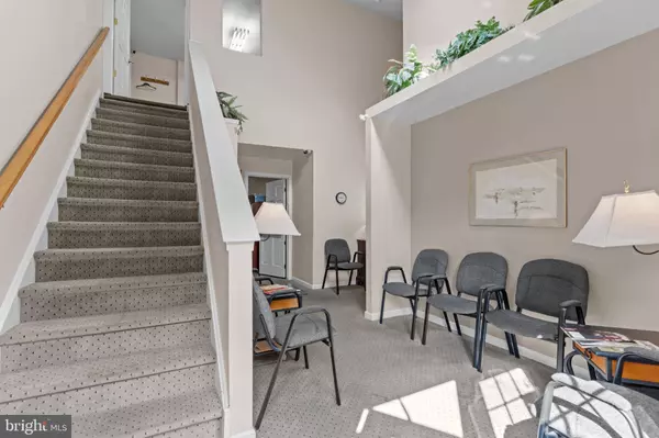 301 OXFORD VALLEY RD #301B, Yardley, PA 19067