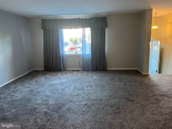 4417 CROSLAND RD, Philadelphia, PA 19154