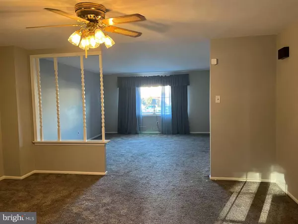 4417 CROSLAND RD, Philadelphia, PA 19154