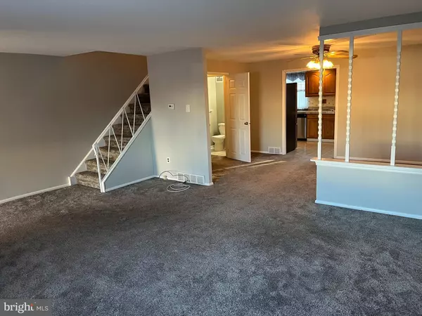 4417 CROSLAND RD, Philadelphia, PA 19154