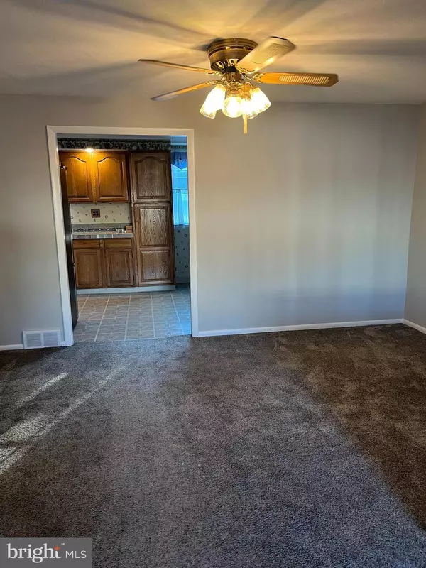 4417 CROSLAND RD, Philadelphia, PA 19154