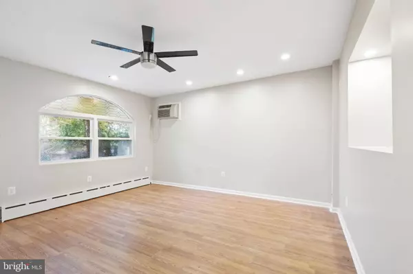 6709 CHARLES ST, Philadelphia, PA 19135