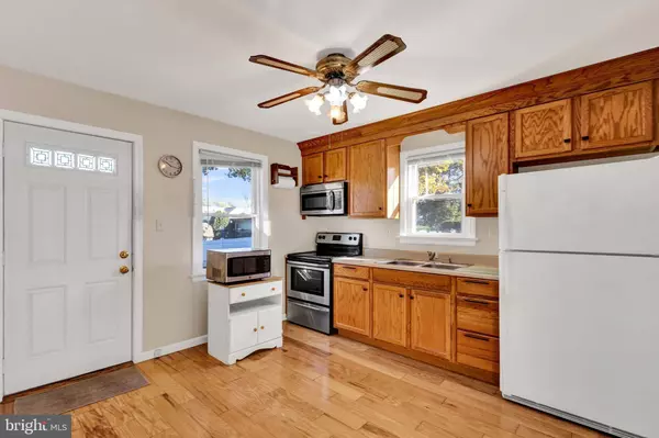 2349 DIXON AVE, Croydon, PA 19021