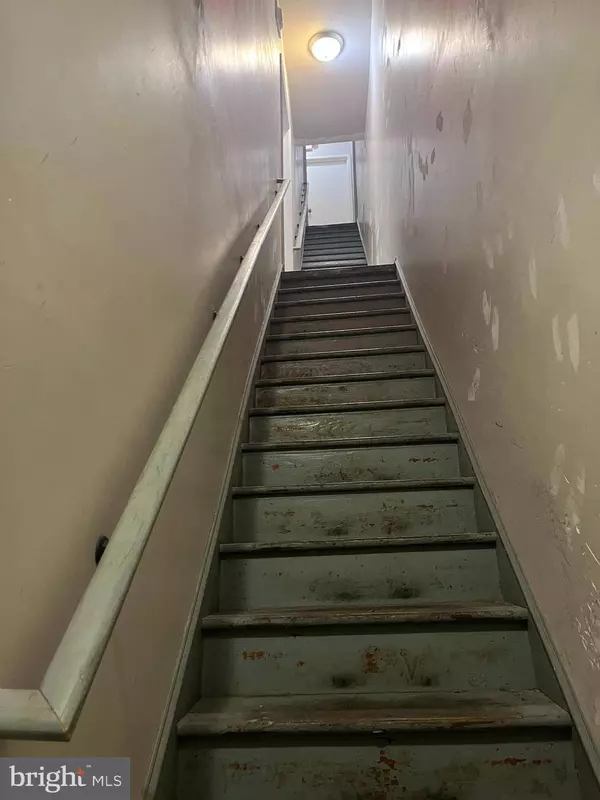 6122 N BROAD ST, Philadelphia, PA 19141